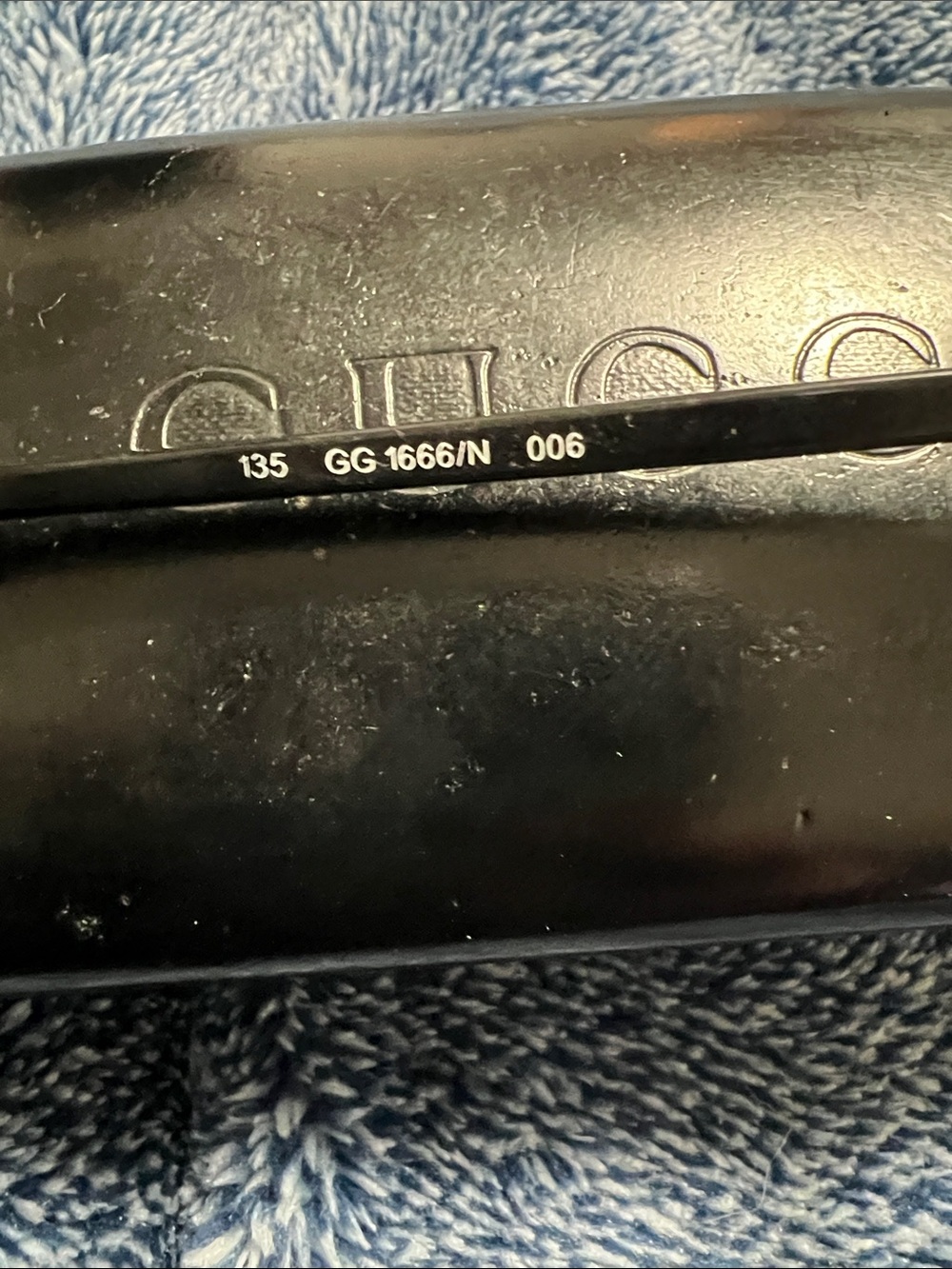 Vintage Gucci Black Frames with Yellow Nose Pads - Picture 3 of 4